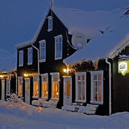 Taergesen Guesthouse Reydarfjordur エクステリア 写真